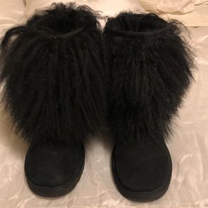 Ugg boots with mongolian fur